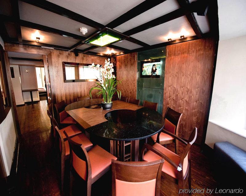 The Studley Hotel Harrogate Room photo