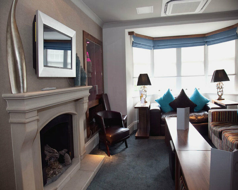 The Studley Hotel Harrogate Room photo